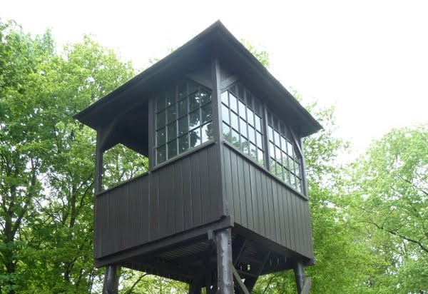 camp-amersfoort-watchtower
