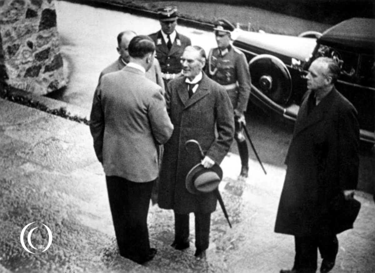 Hitler and Chamberlain Berghof Obersalzberg