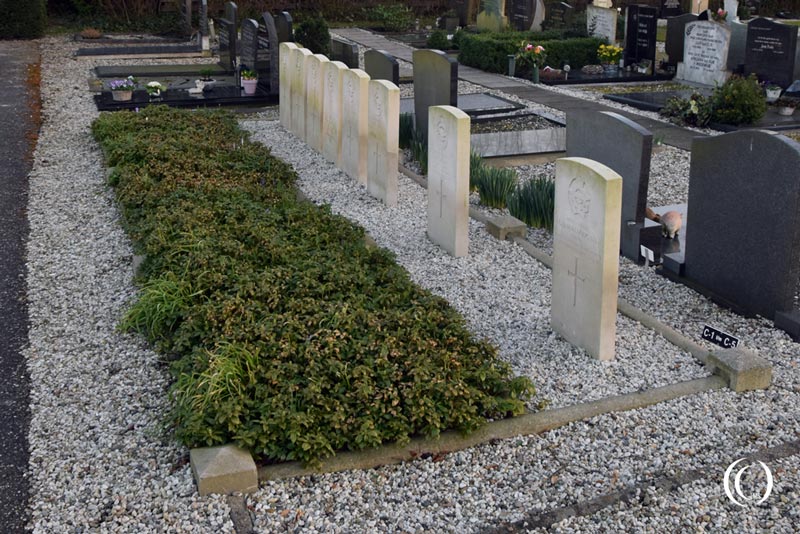 Commonwealth War Graves, RAF 90 Sqdn - General Cemetery Montfoort, Utrecht, the Netherlands