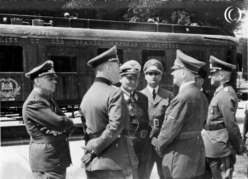 Bundesarchiv_Bild_183-M1112-500,_Waffenstillstand_von_Compiègne,_Hitler,_Göring