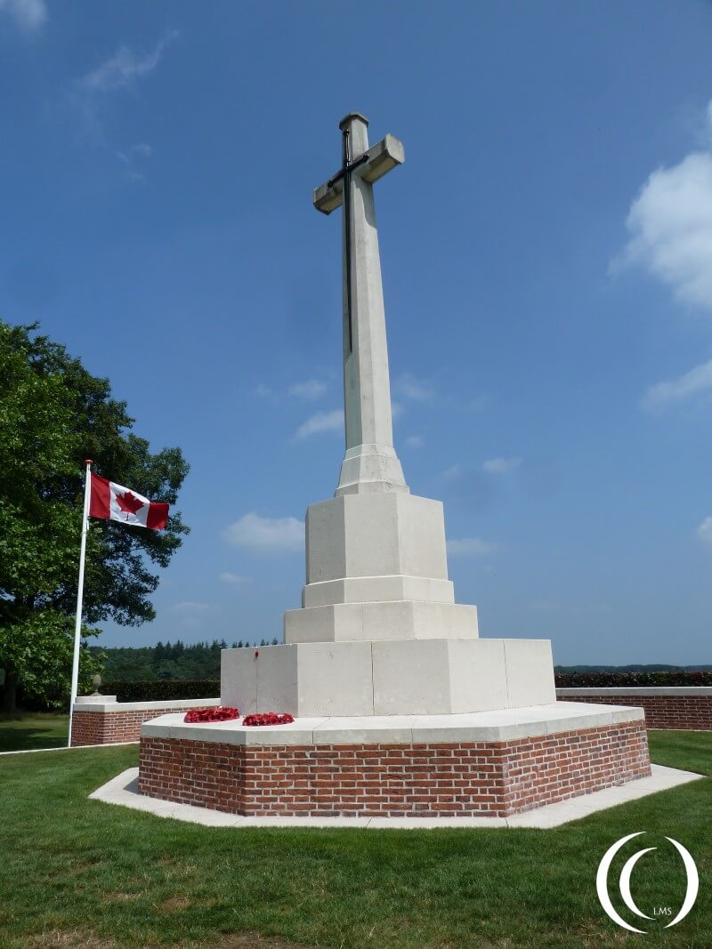 Cross of Sacrifice with the Canadian Flag - Groesbeek