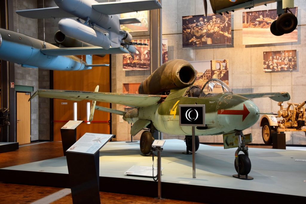 Heinkel He 162 A-2- Volksjäger – Salamander – The Nazi’s Wooden Jet ...