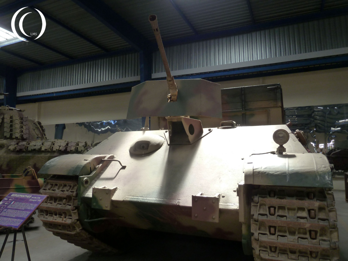 Bergepanther Ausf. A with a 2cm KWK 30 auto cannon- photo 2014