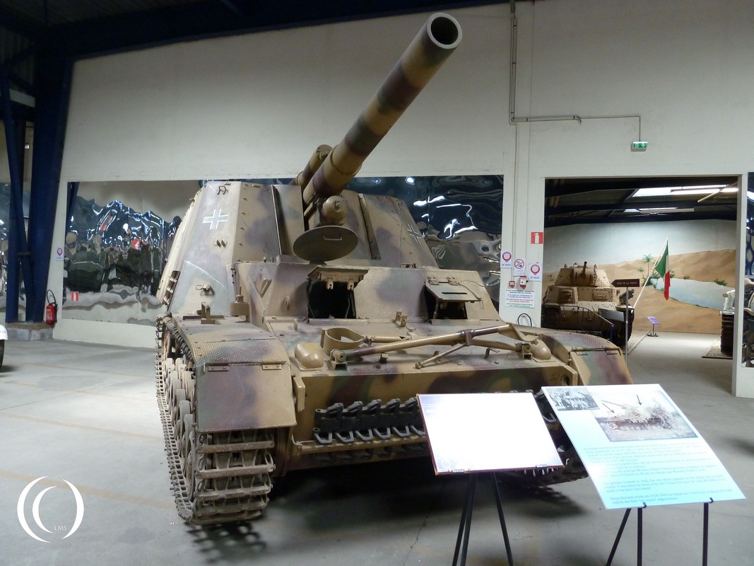 Panzerfeldhaubitze 18M auf Geschützwagen III/IV (Sf) Hummel Sd.Kfz. 165 - photo 2014