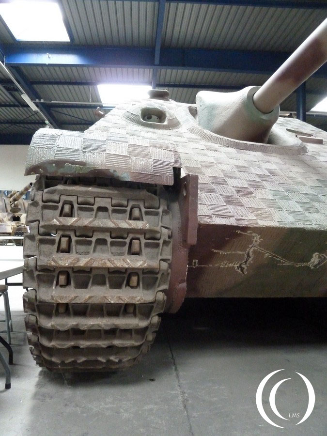 Jagdpanther V with Zimmerit Anti Magnetic Mine Paste - photo 2014