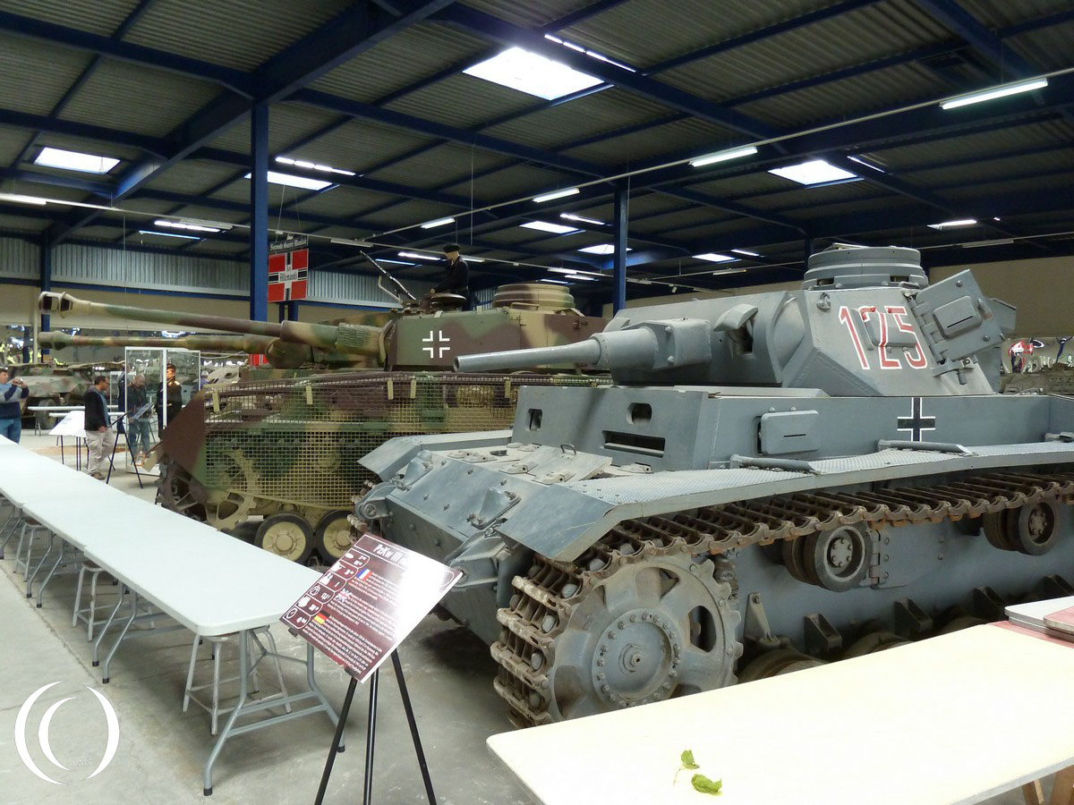 Panzer III with a Panzer Iv in the Back - photo 2014