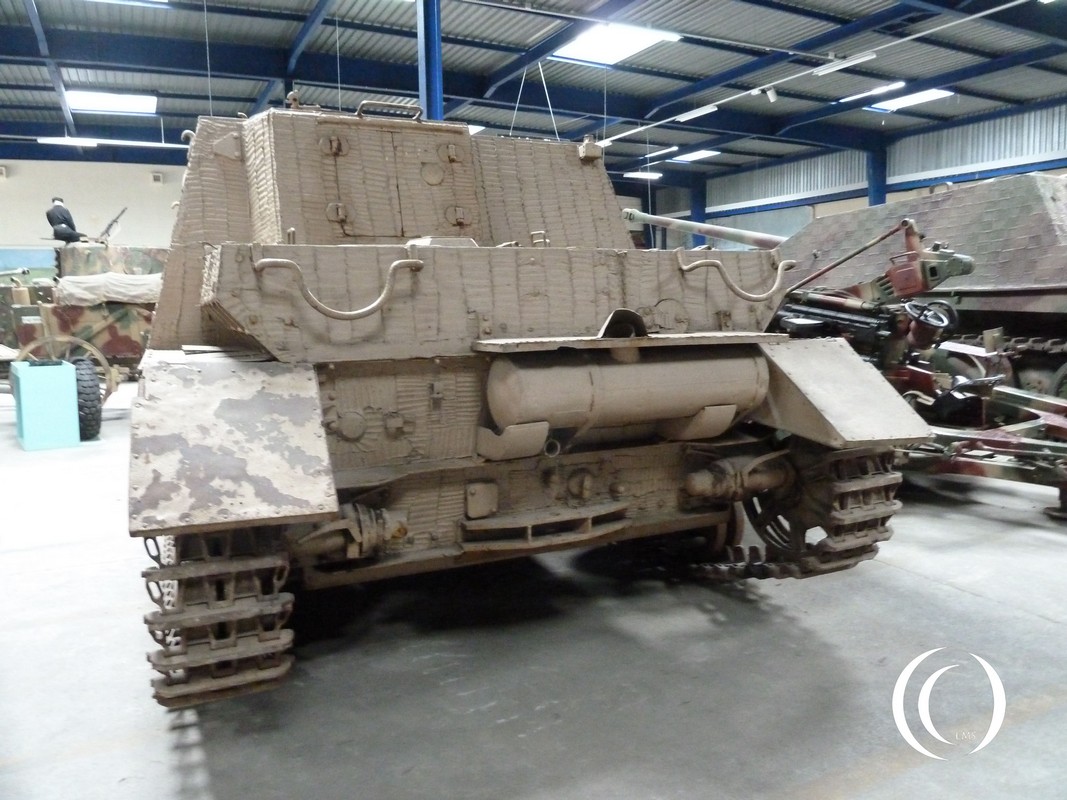 Sturmpanzer IV - Brummbar - Assault Tank - photo 2014
