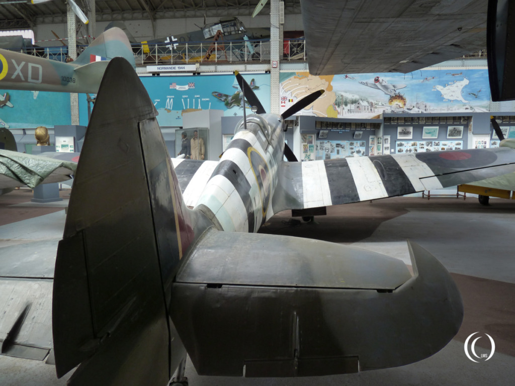 Vickers Supermarine Spitfire Mk. IX – British Fighter | LandmarkScout