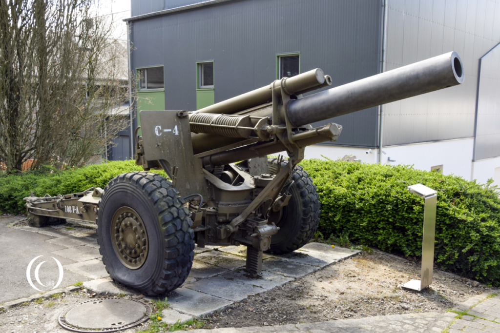 155mm M1 Howitzer on carriage M1A1 – American Medium Artillery Field Gun