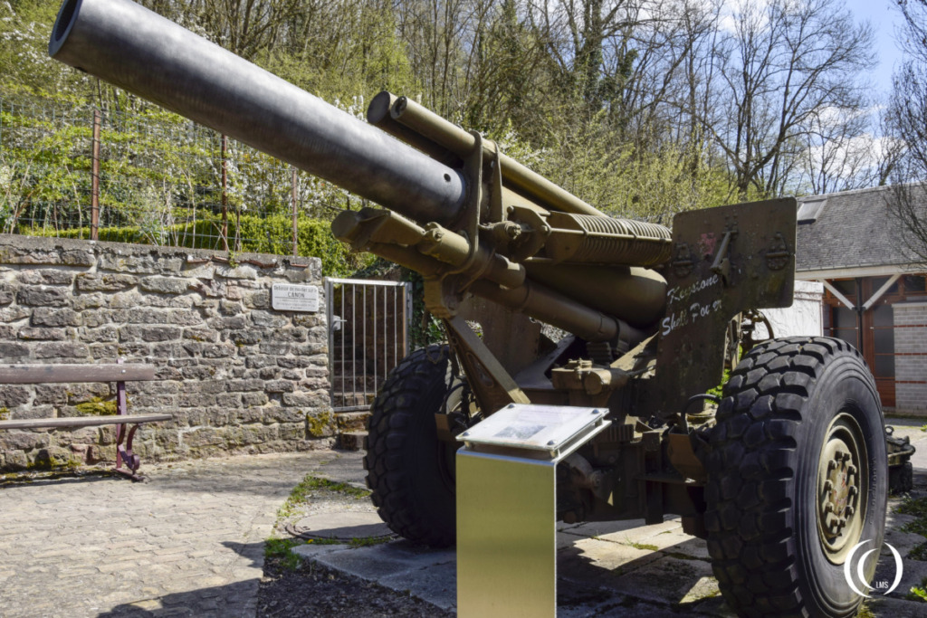 155mm M1 Howitzer On Carriage M1A1 – American Medium Artillery Field ...