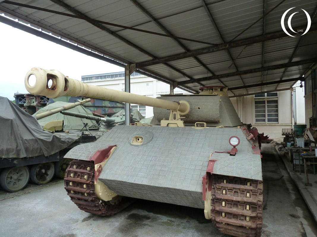 Panzerkampfwagen V Ausführung A – German Panther Tank | LandmarkScout