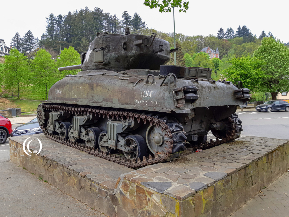 Sherman M4A1 76